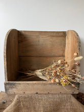 Load image into Gallery viewer, Super Bleached Wooden French Washbox
