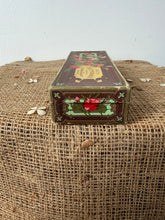 Load image into Gallery viewer, Very Pretty Roger &amp; Gallet Vintage Soap Box
