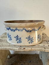 Load image into Gallery viewer, Stained French Vintage St Uze Tureen
