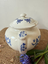 Load image into Gallery viewer, French St Uze Vintage Teapot
