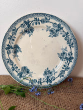 Load image into Gallery viewer, Pretty French Vintage Rose Plate
