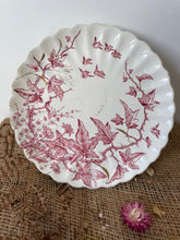 Load image into Gallery viewer, Very Pretty Vintage Birds Raised Compote
