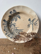 Load image into Gallery viewer, Beautiful French Buttery and Crazed Dish
