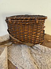 Load image into Gallery viewer, French Vintage Wicker Panier
