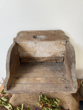 Load image into Gallery viewer, French Gnarly Rustic Washbox
