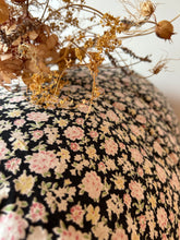 Load image into Gallery viewer, Beautiful Double Ditsy Vintage Eiderdown
