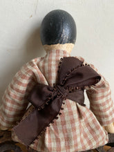 Load image into Gallery viewer, Gorgeous Vintage Peg Doll
